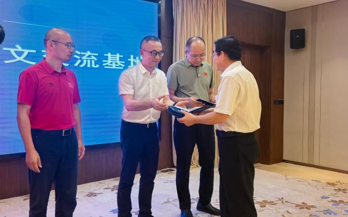 喜报：我校入选全国首批“青少年匹克球国际人文交流基地”